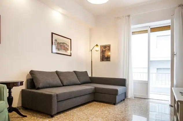 San Pietro Bright Apartment