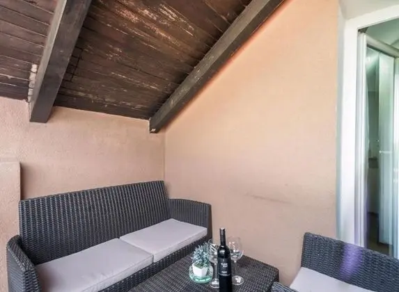 San - With Pool - A1