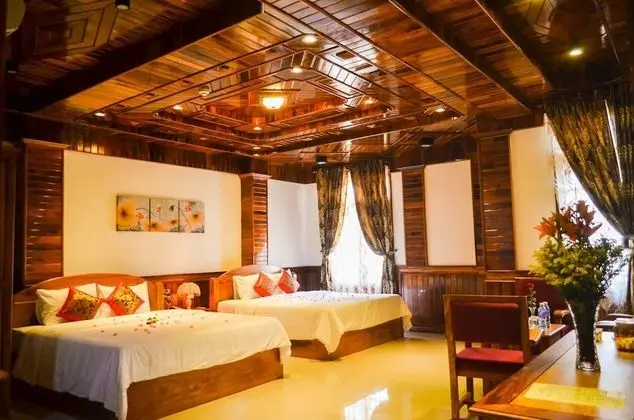 San San Hotel - Oda