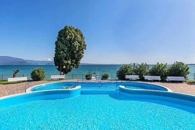 San Sivino 42 con Piscina by Wonderful Italy