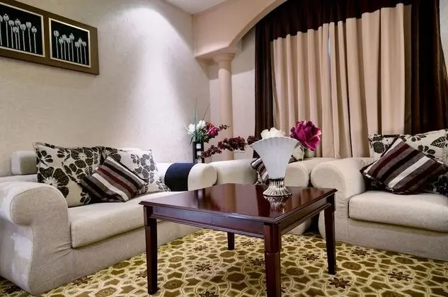 Sanam Hotel Suites - Oda