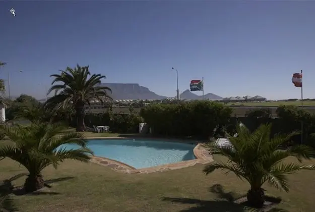 The Sanctuary Guest House Estate - Havuz