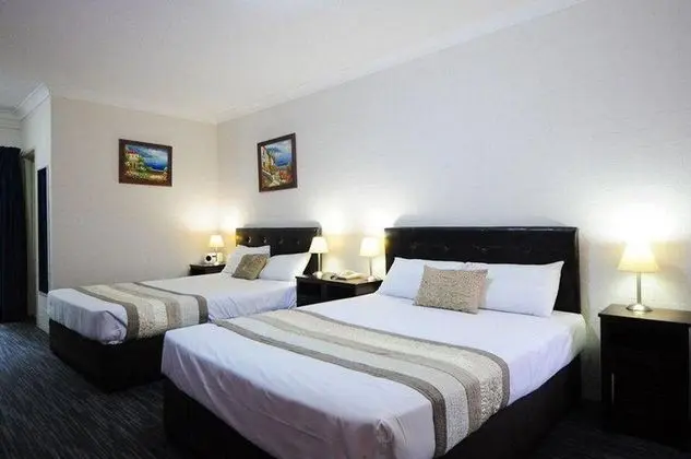 Sanctuary Resort Motor Inn