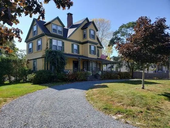 Sand Bar Cottage Inn