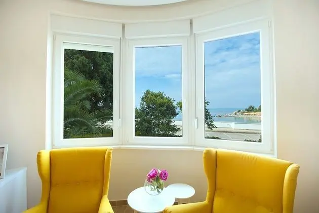 Sand Beach Apartments