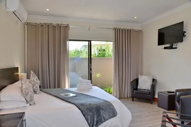 SAND RIVER GUEST HOUSE