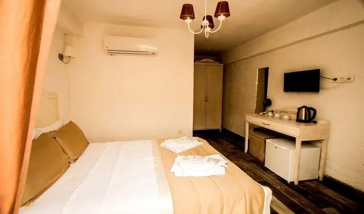 Sandal Alaçatı