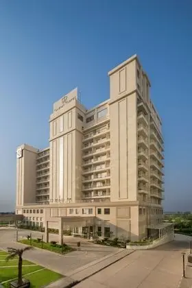 Sandal Suites Op. by Lemon Tree Hotels - Dış Mekan