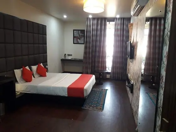 Hotel Sandalwood