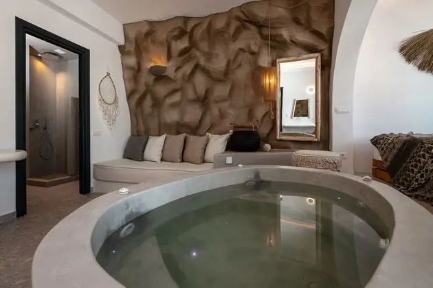SANDAYA LUXURY SUITES