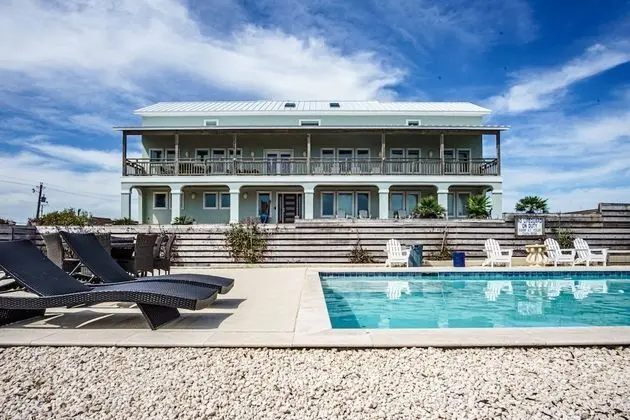 Sandcastle Beach House - Havuz