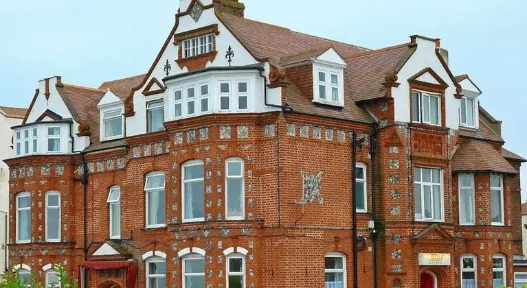 Sandcliff Guest House