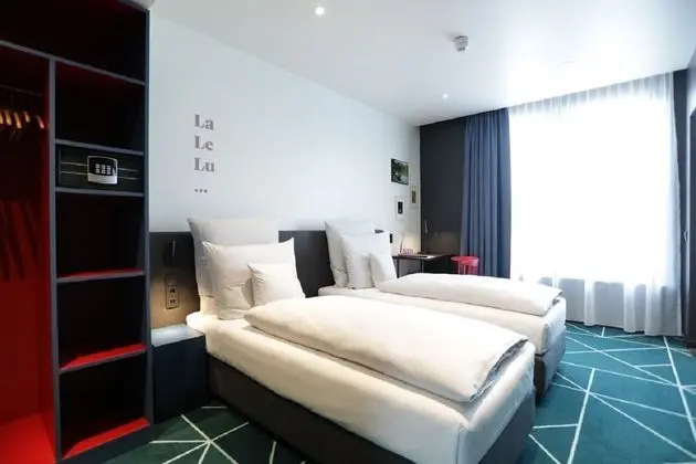 sander Hotel - Öne Çıkan Resim