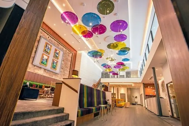 Sandman Signature Aberdeen Hotel & Spa - Lobi