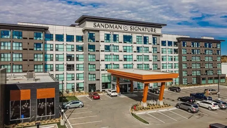 Sandman Signature Saskatoon South Hotel - Dış Mekan