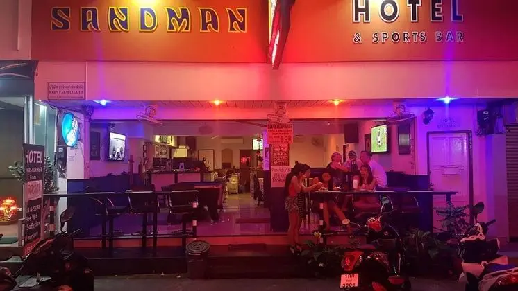 Sandman hotel and Sports bar - Öne Çıkan Resim