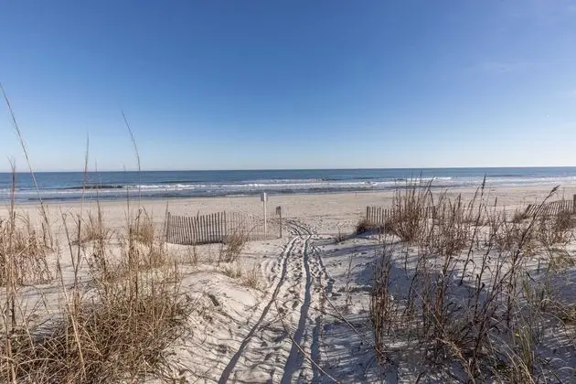 Sandpiper by Avantstay Gorgeous Beachside Home w/ Spacious Yard & Chic Design - Plaj
