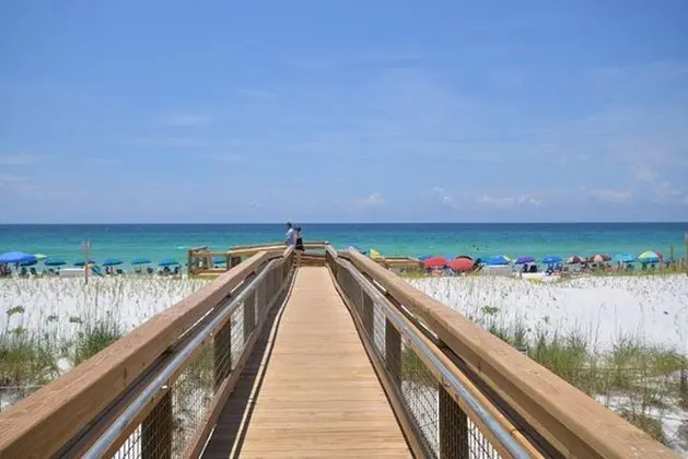 Sandpiper Cove Resort by Panhandle Getaways - Plaj