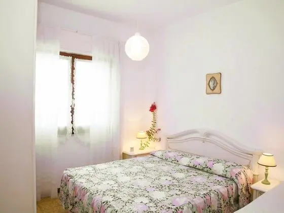 Sandra Forte dei Marmi - Oda