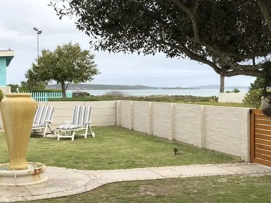 Sandra's Guest House - Plaj