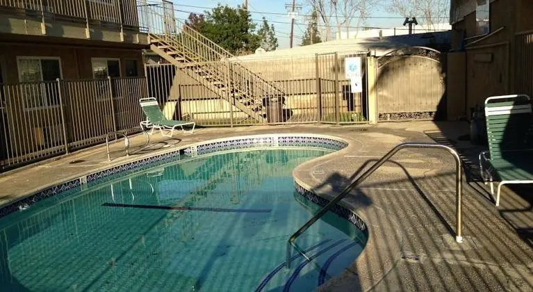 Sands Motel