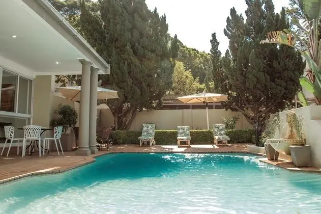 Sandton Executive Suites Villa Via - Havuz