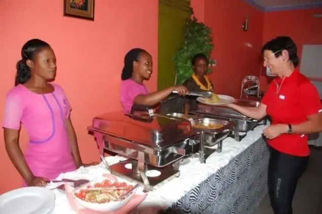 Sandton Hotel Kasese - Yerinde Yemek