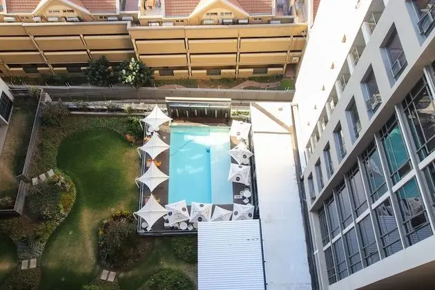 Sandton Smart Apartment Fifteen