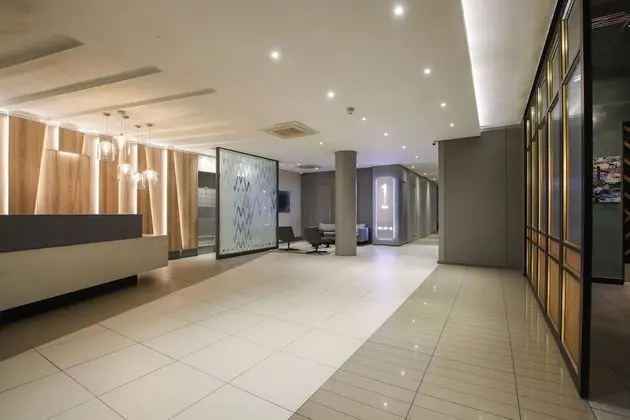 Sandton Smart Apartment Twelve