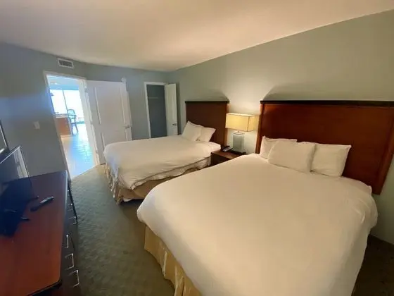 Sandy Beach Oceanfront Resort - Oda