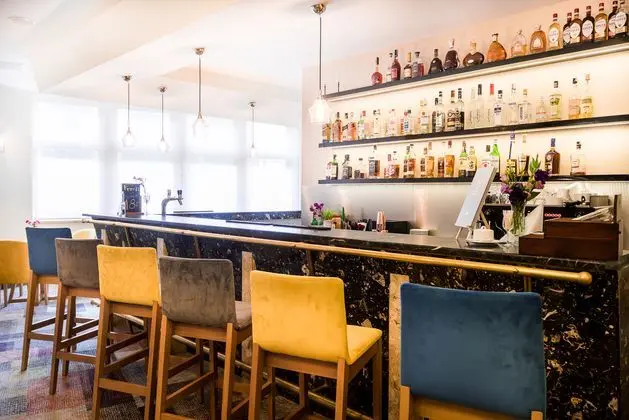 Sangate Hotel Airport - Bar