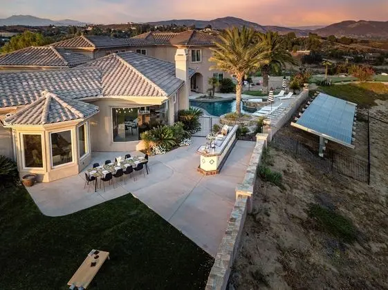Sangiovese By Avantstay Spectacular Estate w/ Pool, Hot Tub & Putting Green - İç Mekan