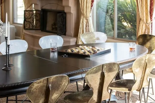 Sangiovese By Avantstay Spectacular Estate w/ Pool, Hot Tub & Putting Green - İç Mekan