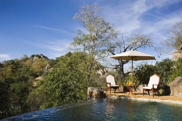 Sango Wildlife Lodge - Havuz
