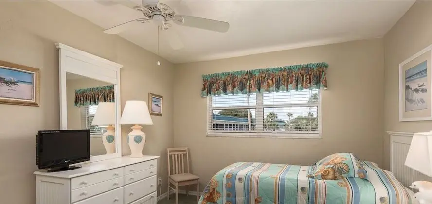 Sanibel Arms West Condominiums - Oda