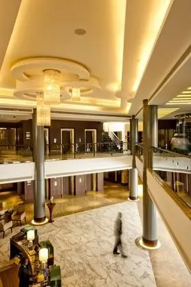 Sankara Nairobi, Autograph Collection - Lobi