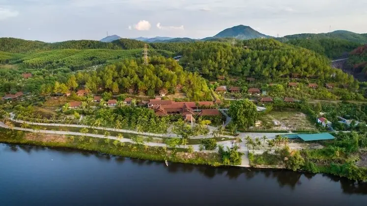 Sankofa Village Hill resort and Spa - 1