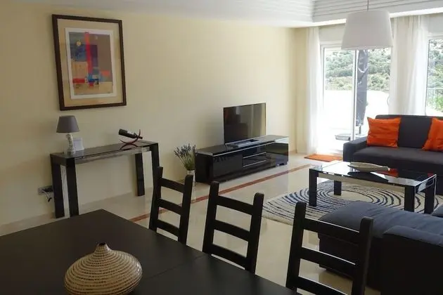 Sanroque Club Apartment - İç Mekan