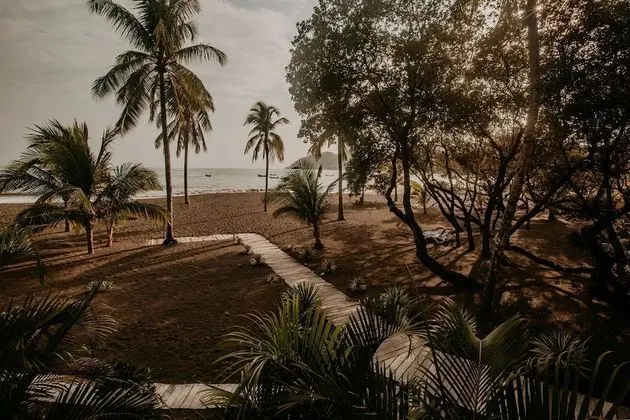Sansara Surf and Yoga Resort - Retreat