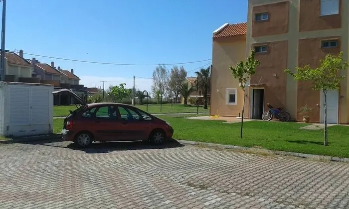 Sansen Villa Tripotamos