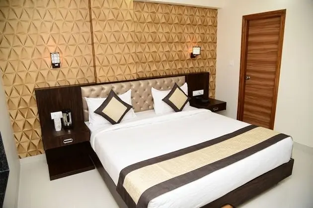 Sanskar Hotel - Oda Manzaraları
