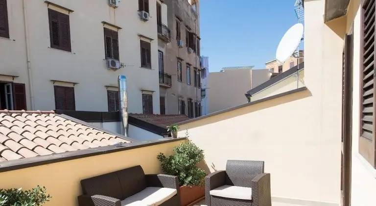 Santa Cecilia Luxury Apartment 6A by Wonderful Italy