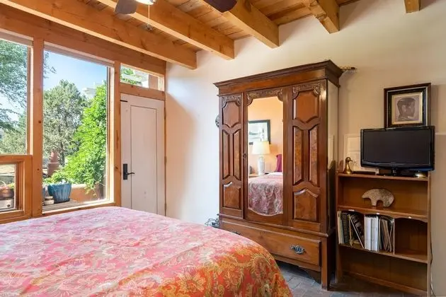 Santa Fe Fashion Designer's Home - Oda