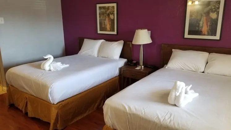 Santa Fe Inn - Pueblo