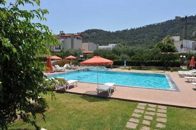 Santa Helena Hotel - Havuz