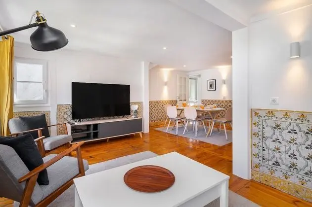 Santa Justa Prime Location