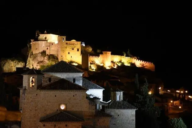 Hotel Santa María de Alquézar - Dış Mekan