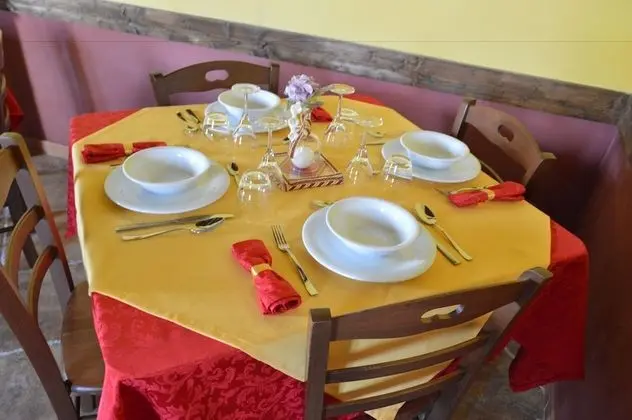 Santa Maria Degli Angeli C Ospitalità - Yerinde Yemek