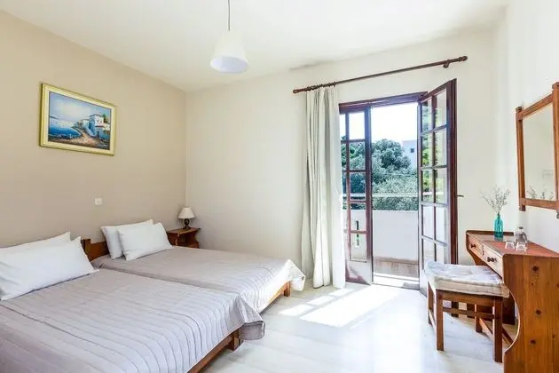 Santa Maria Studios & Apartments - Oda