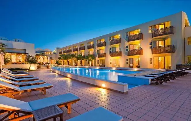 Santa Marina Plaza